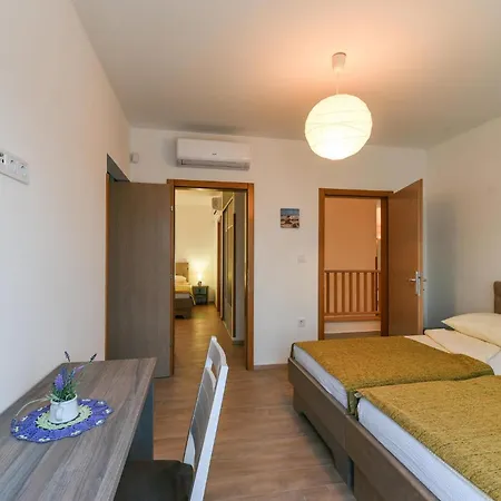 Luxe Woning In Vakantiehuis Debeljak